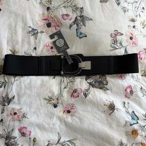 Vince Camuto Black Wide Elastic Cinch Waist Belt with Metal Buckle